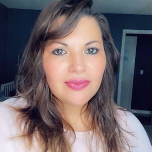 Meet your Posher, Raquel